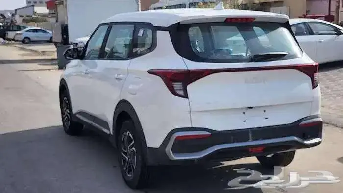 كيا كارنيز نص فل 2025 3