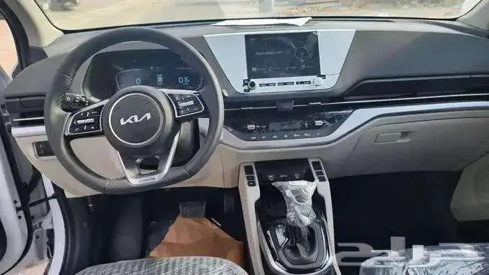 كيا كارنيز نص فل 2025 4