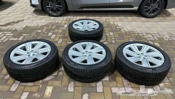 جنوط رنج روفر 2022 جديد مقاس 285 45R22 2