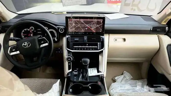 لاند كروزر ال 2 بنزين 2025 لدي الخضر -فرع الجملة 2