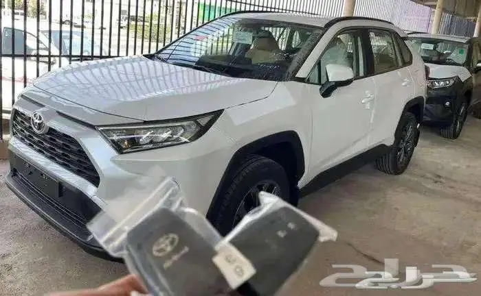 تويوتا راف فور نص فل XLE 2025 بنزين عرض للكاش 1