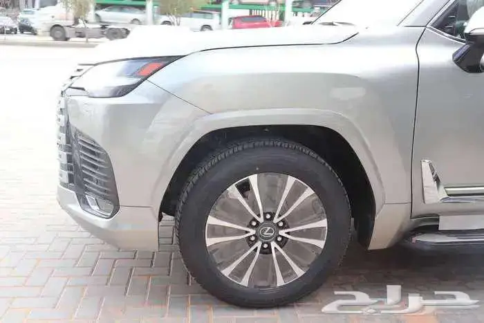 لكزس lx700h 16