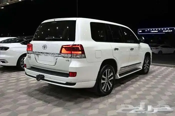 للبيع جيب جي اكس ار 2019 تورينق مخزن 3