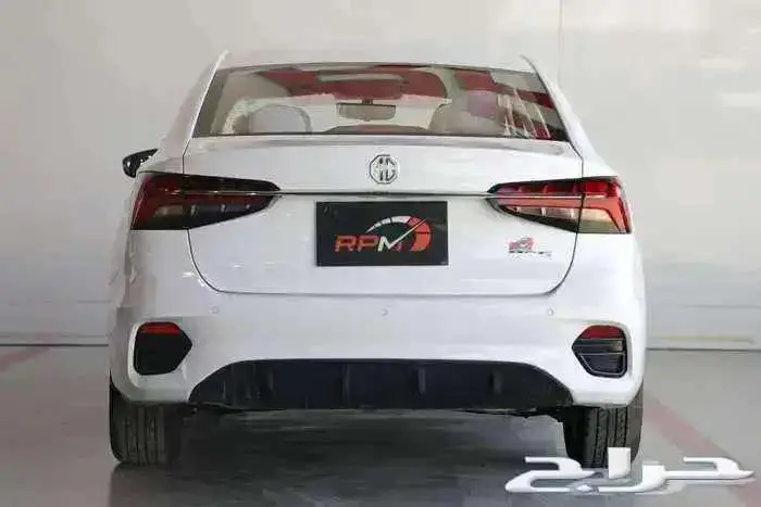 ام جي فايف كمفورت الشكل الجديد 2025 باقل الاسعار لدينا 8