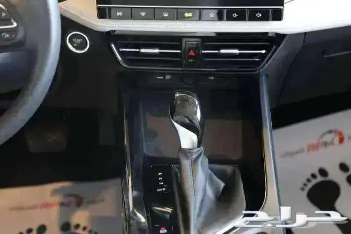 ام جي فايف كمفورت الشكل الجديد 2025 باقل الاسعار لدينا 13