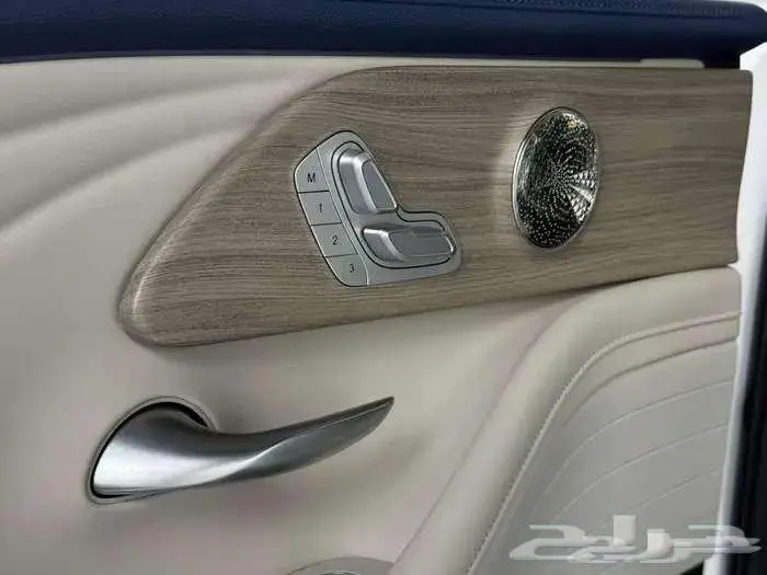 شيري اريزو 8 لاكجري أبيض 2025 1