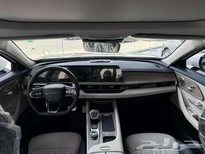 شيري اريزو 8 لاكجري أبيض 2025 0