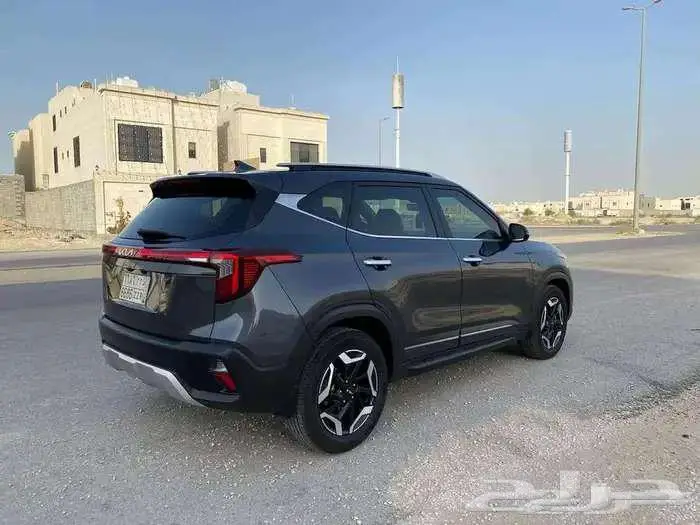 كيا سيلتوس للتنازل بمقابل 12