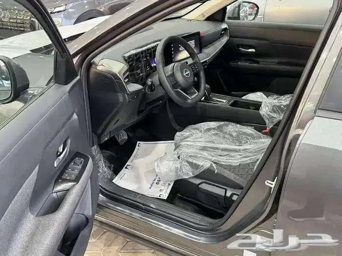 نيسان كيكس SV نص فل ويتوفر ستاندر 2025 6