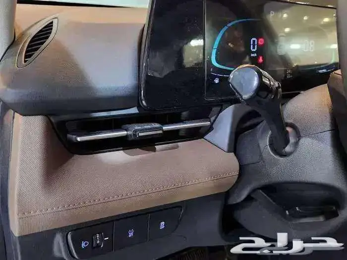 هيونداي اكسنت 25 و26 بهويه ورخصه وبرنت فقط 21