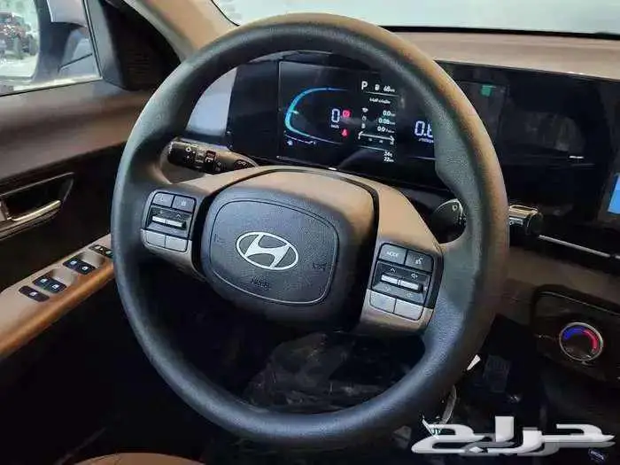 هيونداي اكسنت 25 و26 بهويه ورخصه وبرنت فقط 23