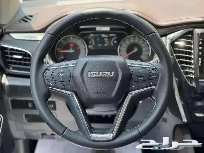 عرض خاص ايسوزو MUX فل كامل دبل 2024 العيسى 12