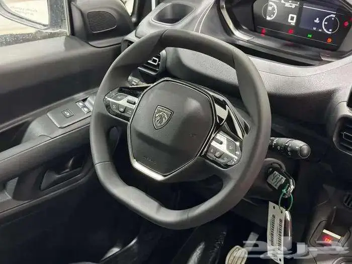 بيجو بارتنر فان 2025 للكميات 9