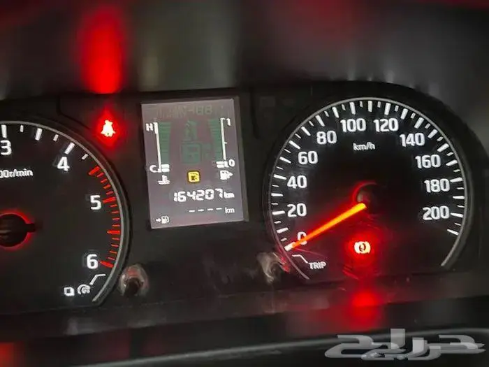 باص نيسان اورفان ركاب نظيف جدا ديزل عداد 164 9