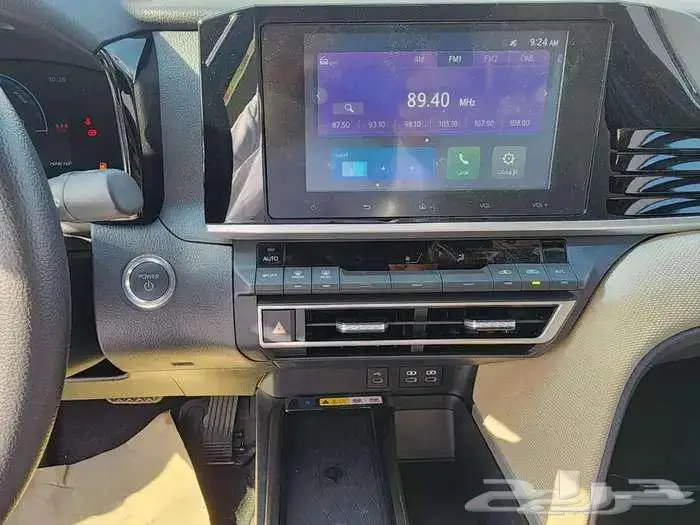 تويوتا كامرى استاندر بنزين سعودى 2025 ابيض رمادى اسود 5