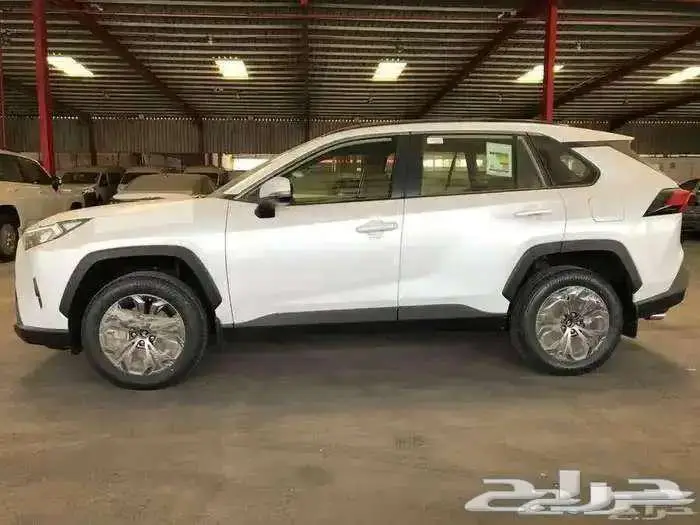 تويوتا راف فور XLE بنزين 2025 0