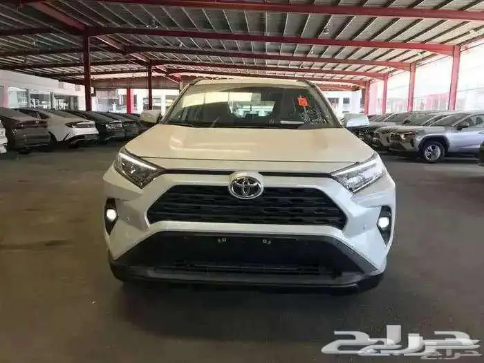 تويوتا راف فور XLE بنزين 2025 2