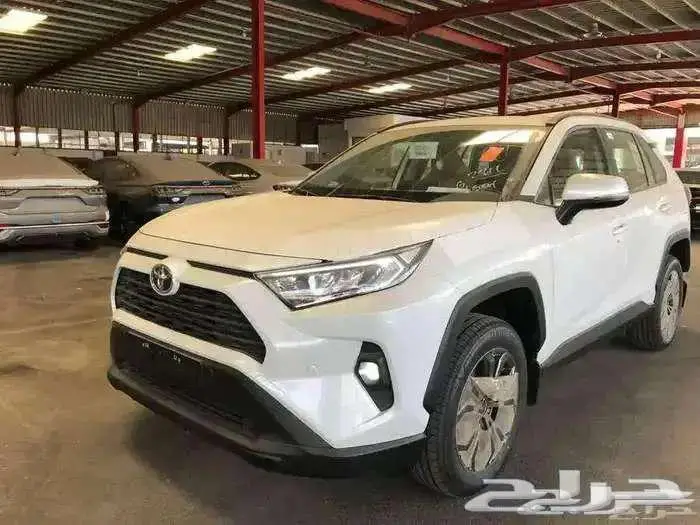 تويوتا راف فور XLE بنزين 2025 1