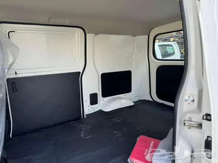 لايت اس 2025 باص بضاعه 1.5L بنزين 13