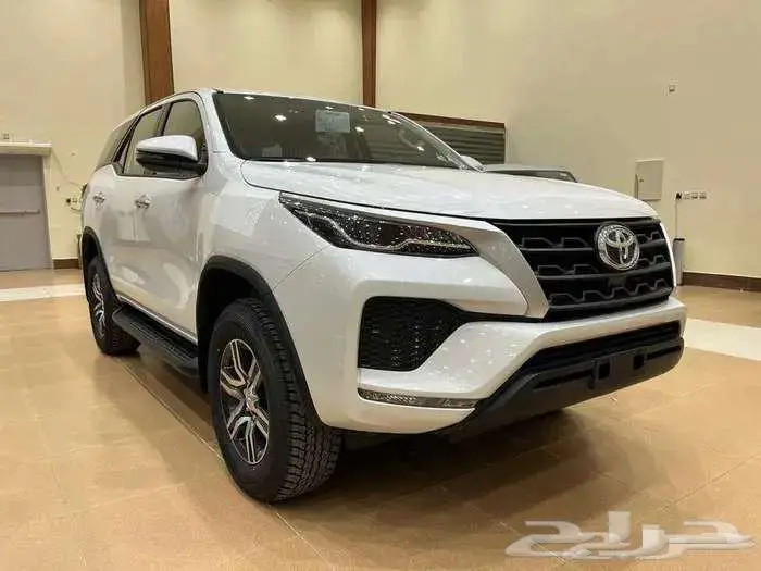 تويوتا فورتشنر GX2 بنزين V4 بدون دبل 1