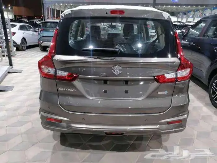 سوزوكي ارتيجا GL موديل 2025 3