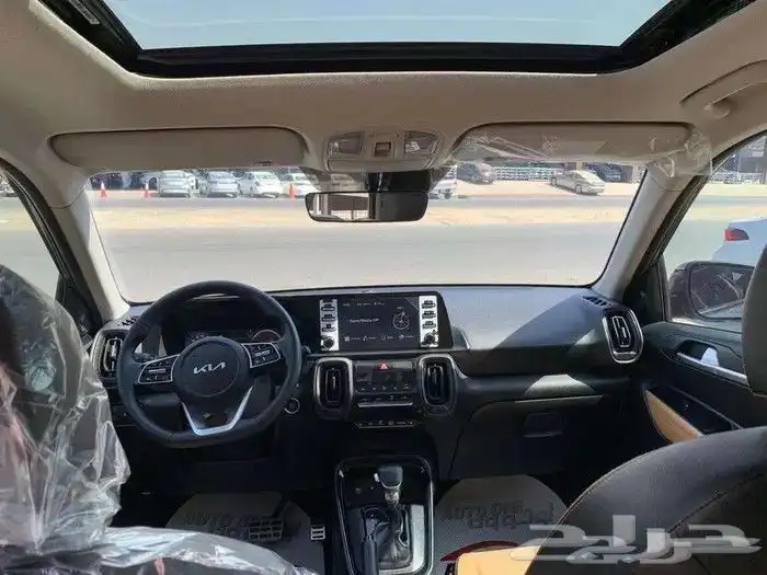 كيا سونيت فل كامل بفتحة سقف موديل 2024 كاش و تقسيط 4