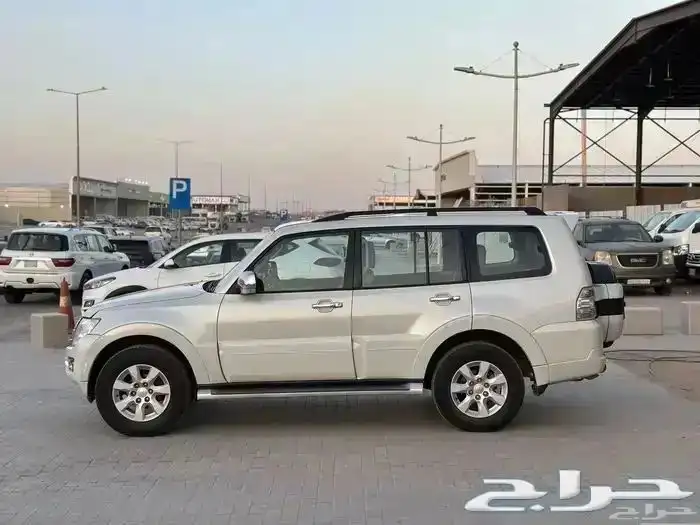 ميتسوبيشي باجيرو فل كامل 2019 4