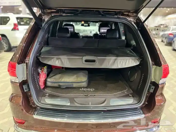 جيب شيروكي جراند 2015 فل كامل سعودي ماشي 139 الف 15