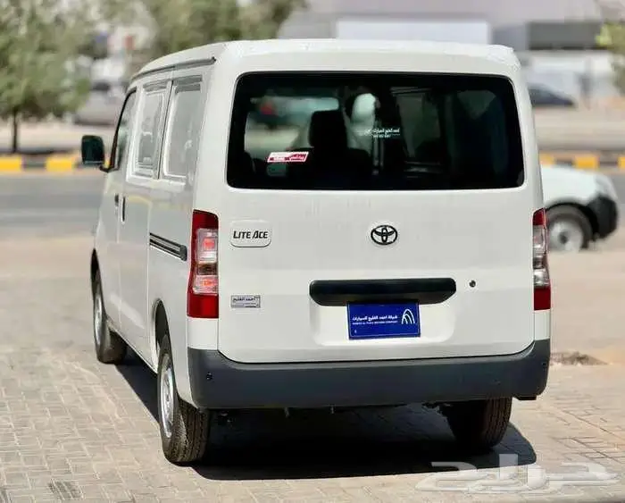 لايت اس 2025 باص بضاعه 1.5L بنزين 6