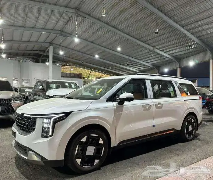 كيا كرنفال فل كامل موديل 2025 اقساط او كاش 11