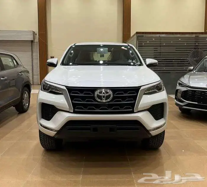 تويوتا فورتشنر GX2 بنزين V4 بدون دبل 0