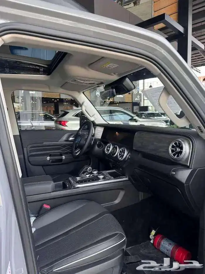 تانك 300 الان لدى سفنز بسعر حصري لايكرر 2