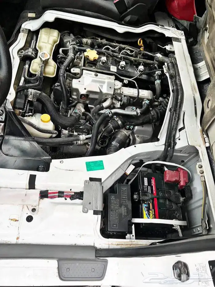 باص نيسان اورفان ركاب نظيف جدا ديزل عداد 164 12