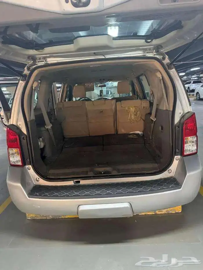 NISSAN PATHFINDER SE 2010 3
