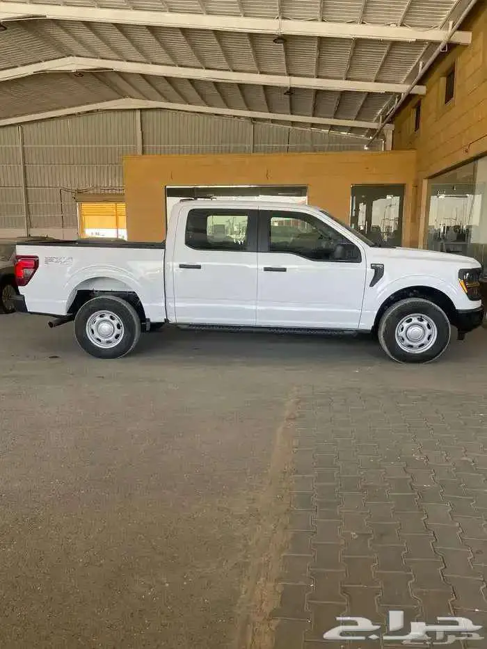 فورد غمارتين F150 فئة XLT موديل 2024 متوفر لدى الحسن 3