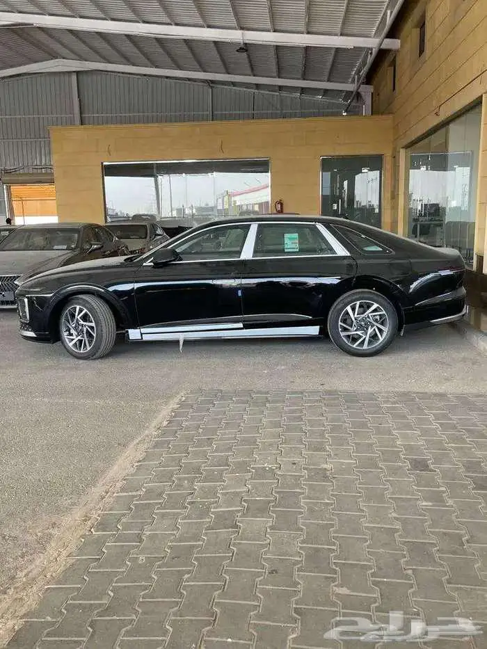 هيونداي ازيرا كلاسيك خليجي 2026 متوفر لدى الحسن 3