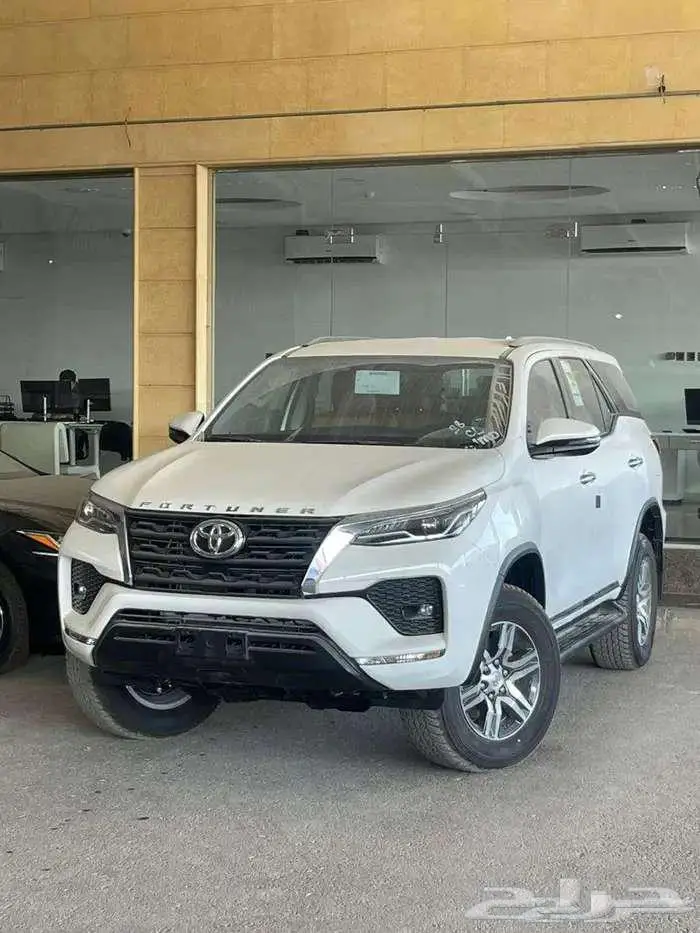 تويوتا فورتشنر VX1 بنزين خليجي 2025 متوفر لدى الحسن 0