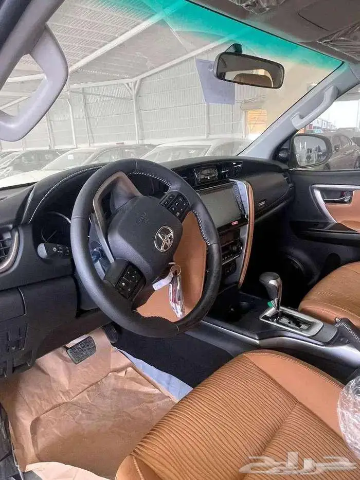 تويوتا فورتشنر VX1 بنزين خليجي 2025 متوفر لدى الحسن 5