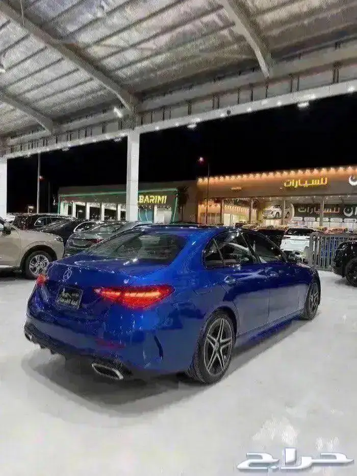 مرسيدس C200 2022 3