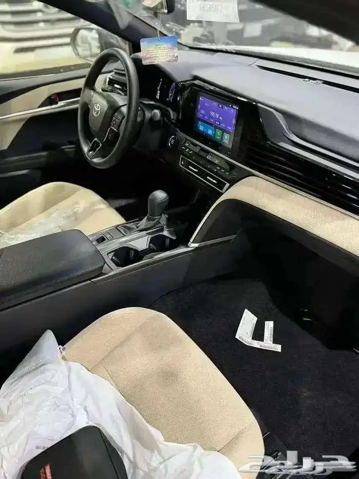 تويوتا كامري ستندر اصفار 2025 9