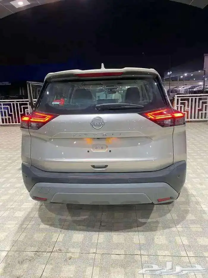 نيسان اكستريل 9