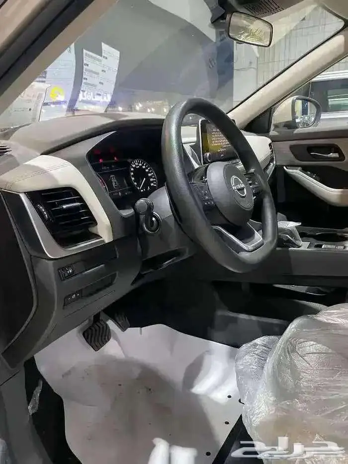 نيسان اكستريل 17