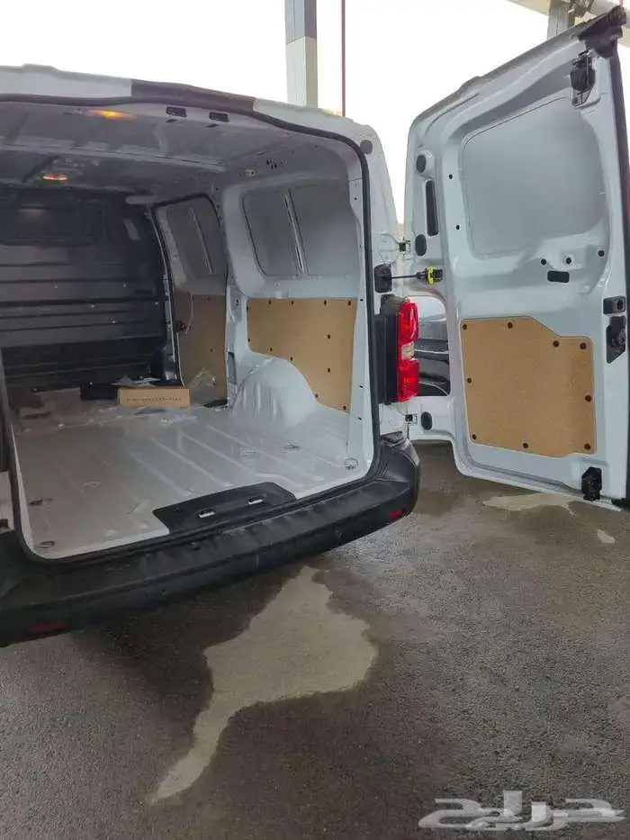 بيجو اكسبيرت بضاعة اوتوماتيك ديزل 2025 عرض خاص 9