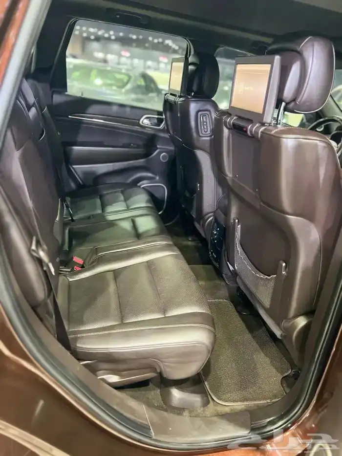 جيب شيروكي جراند 2015 فل كامل سعودي ماشي 139 الف 14