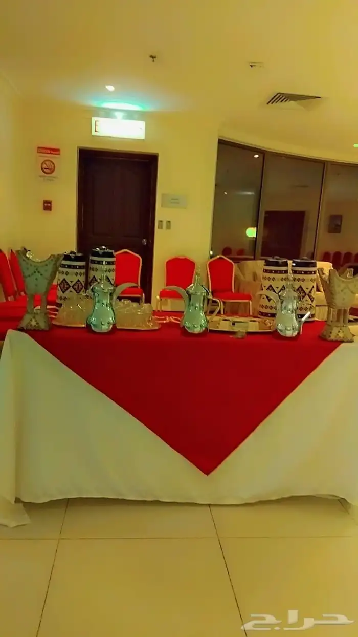 قهوجي صبابين قهوه تاجير فرشات تاجير كراسي تاجير طاولات طعام 3