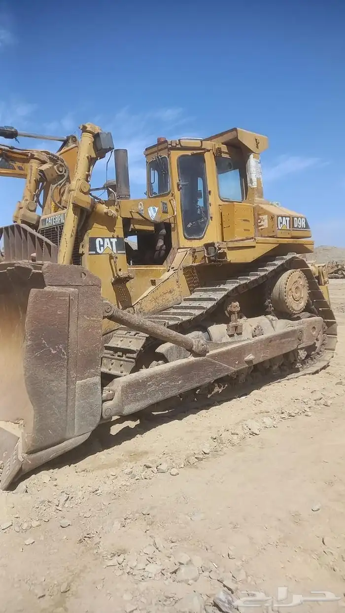 بلدوزر D9R للايجار 0