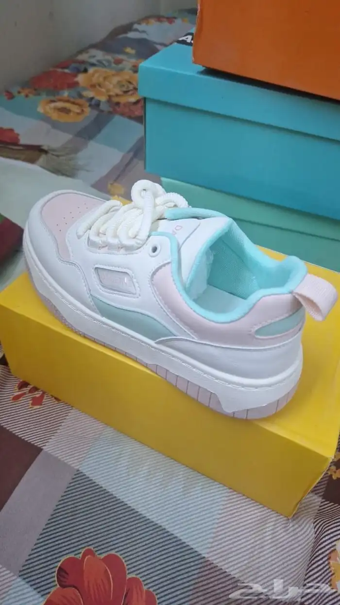 13 الف شوز للبيع بالكامل 5