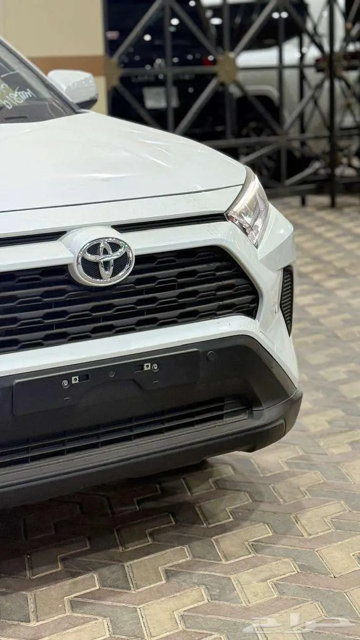 تويوتا راف فور LE استاندر دبل 2025 سعودي 3