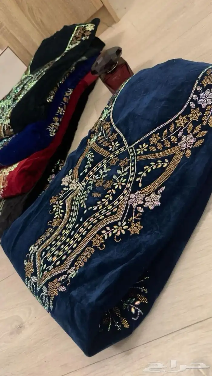 مخمل متروس كرستال مع الحاشيه 5