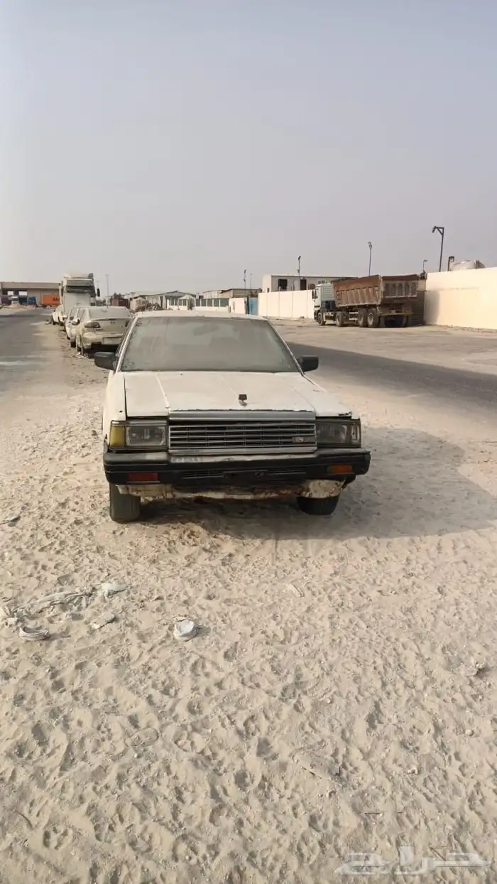 نيسان لوريل 85 3